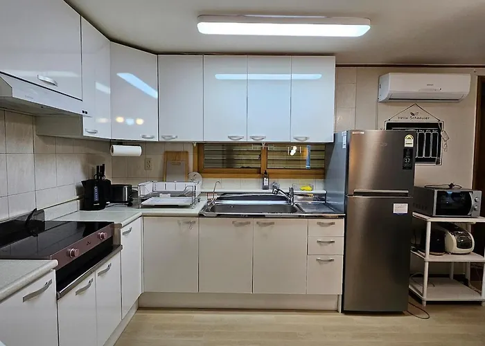 Hongdae#yonsei Univ#sinchon#2br With Elevator#4min From Shinchon Station Line 2 아파트