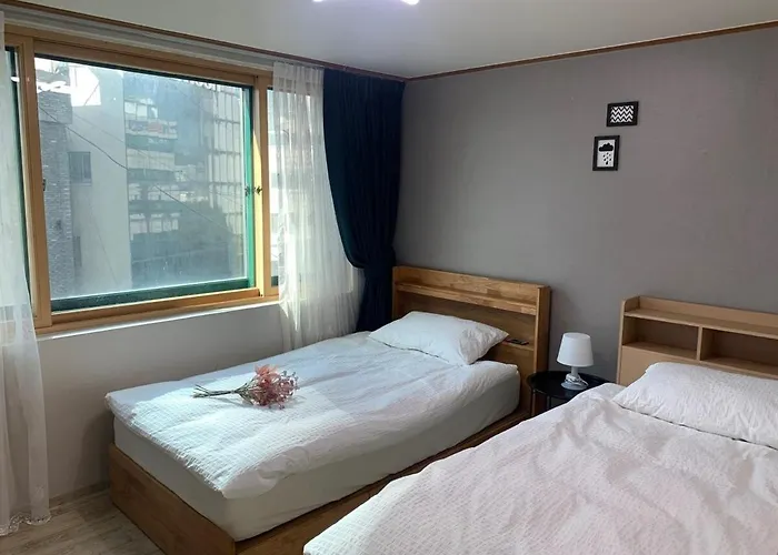 Hongdae#yonsei Univ#sinchon#2br With Elevator#4min From Shinchon Station Line 2 서울특별시