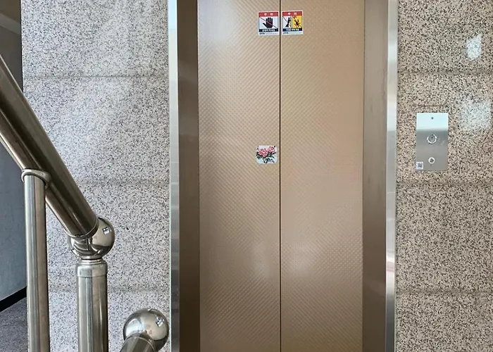 Hongdae#yonsei Univ#sinchon#2br With Elevator#4min From Shinchon Station Line 2 * 서울특별시